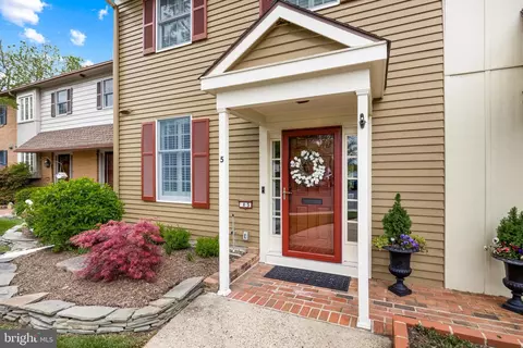 633 E Main St #A5, Moorestown, NJ 08057