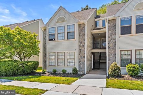 9 Summit Ct, Marlton, NJ 08053
