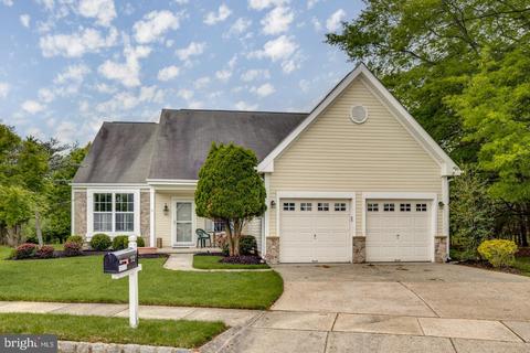 12 Lavender Ct, Marlton, NJ 08053