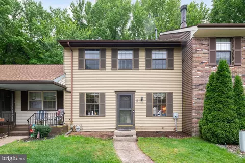 11 Fawnhollow Ct, Medford, NJ 08055