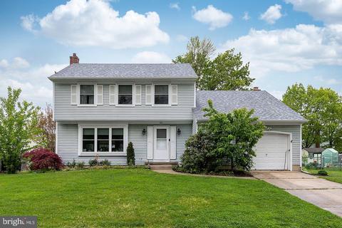 22 Tinsmith Ln, Marlton, NJ 08053