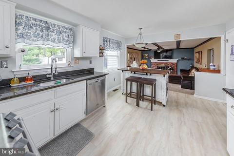 22 Tinsmith Ln, Marlton, NJ 08053 photo 8