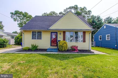 23 Gainor Ave, Maple Shade, NJ 08052