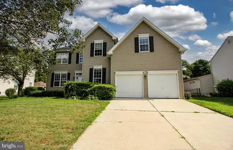 11 Anchor Ct, Hainesport, NJ 08036