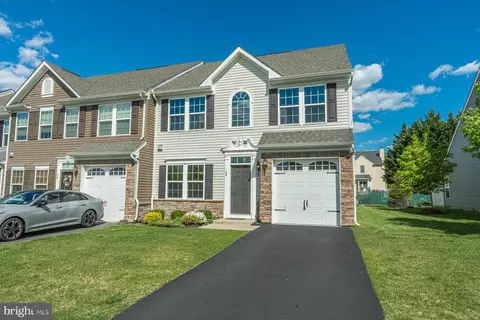 48 Heals Farm Rd, Burlington, NJ 08016