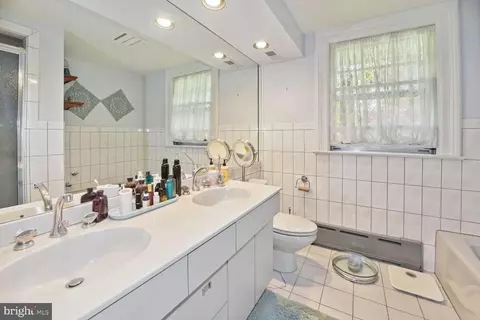 30 E Oak Ave, Moorestown, NJ 08057 photo 19