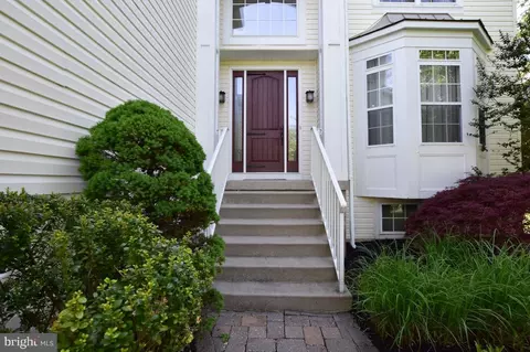 29 Chateau Cir, Marlton, NJ 08053