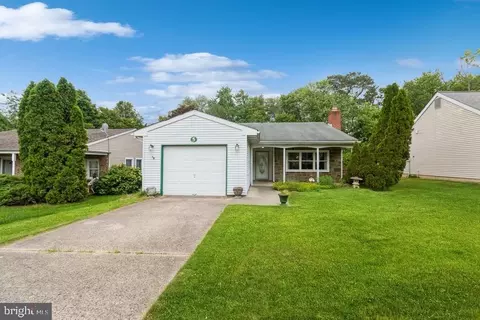 5 Sterling Pl, Southampton, NJ 08088