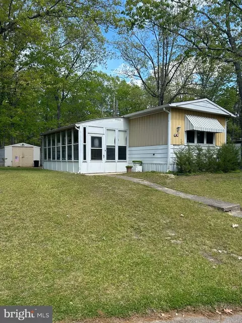 46 Magnolia Ln, Tabernacle, NJ 08088
