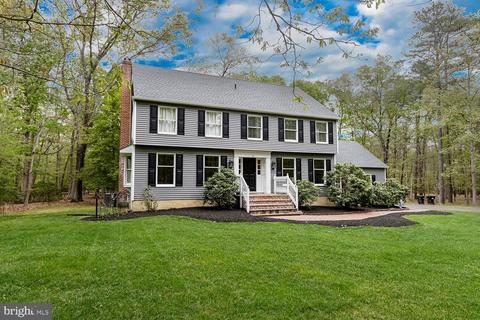 24 Hanover Dr, Medford, NJ 08055