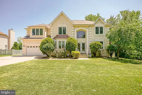 2 Hillcrest Hts, Marlton, NJ 08053