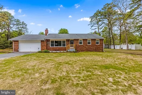 7 Maricopa Trl, Browns Mills, NJ 08015