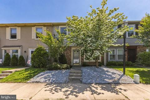 504 Roberts Ln, Marlton, NJ 08053