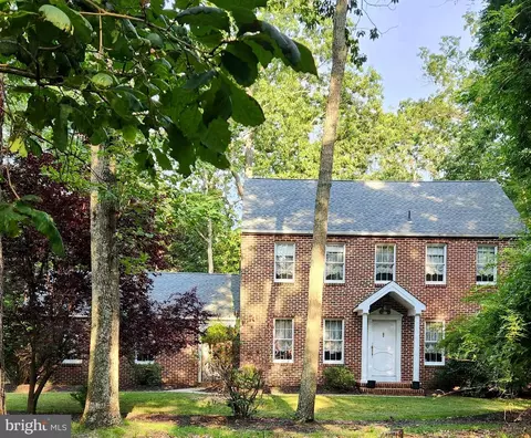 5 Dumbarton Dr, Tabernacle, NJ 08088