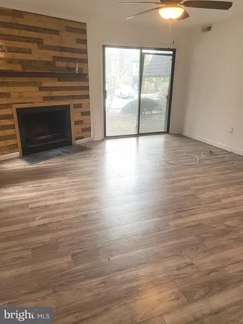 25 S Church Rd # 141, Maple Shade, NJ 08052