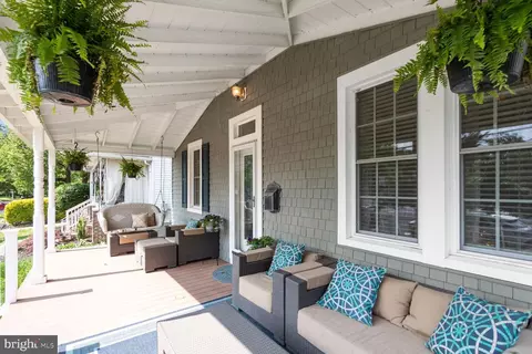 407 Howard St, Riverton, NJ 08077