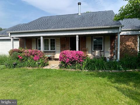 60 Twisting Ln, Willingboro, NJ 08046