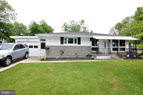 14 Laurie Way, Burlington, NJ 08016