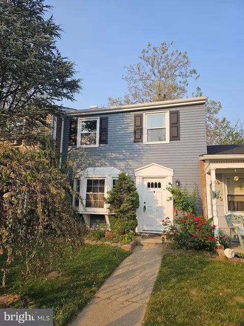 41 Raeburn Ln, Willingboro, NJ 08046