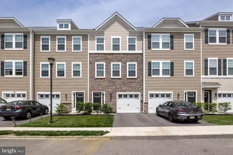 48 Rome Way, Mount Laurel, NJ 08054