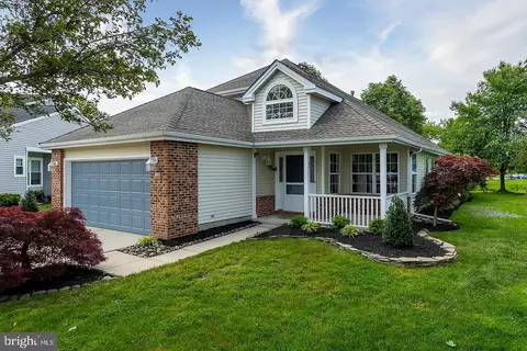 163 Indigo Dr, Mount Laurel, NJ 08054