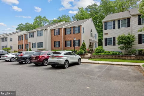 135 Chalkboard Ct, Moorestown, NJ 08057