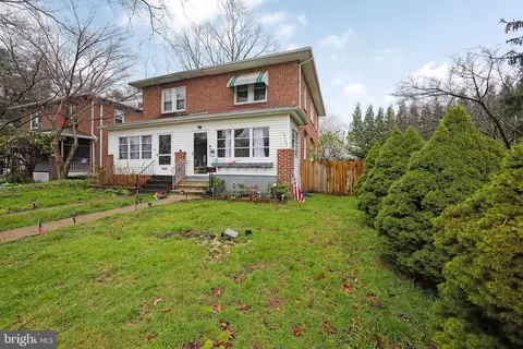 8 Laurel Ave, Florence, NJ 08518