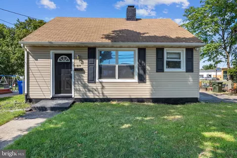 819 Columbus Rd, Burlington, NJ 08016