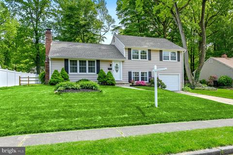 127 Windmoor Rd, Delran, NJ 08075