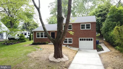 230 Orchard Ave, Maple Shade, NJ 08052