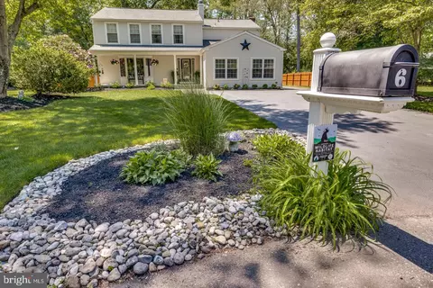 6 Kansas Ct, Medford, NJ 08055