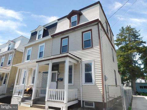 229 Conover St, Burlington, NJ 08016