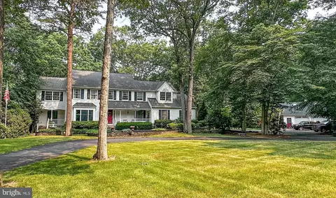 10 Laurel Tree Dr, Westampton, NJ 08060