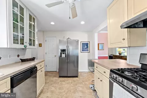 647 Sunset Ave, Maple Shade, NJ 08052 photo 3