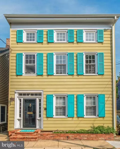 17 Thompson St, Bordentown, NJ 08505