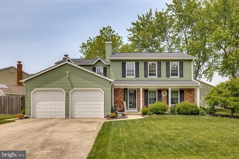 218 Meadow Dr, Mount Laurel, NJ 08054