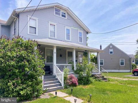 7 States Ave, Burlington, NJ 08016