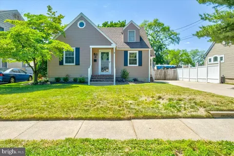 44 S Terrace Ave, Maple Shade, NJ 08052