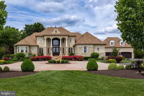 401 Willow Ln, Southampton, NJ 08088
