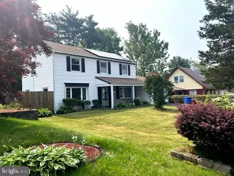 30 Barrington Ln, Willingboro, NJ 08046