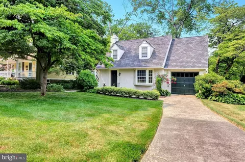 336 N Stanwick Rd, Moorestown, NJ 08057