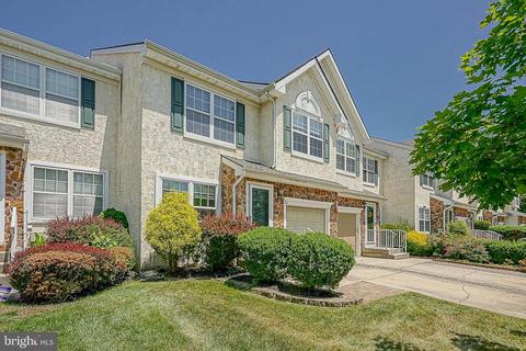 50 Hearthstone Ln, Marlton, NJ 08053