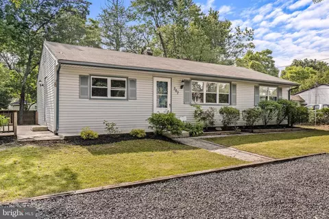 307 Cheyenne Trl, Browns Mills, NJ 08015