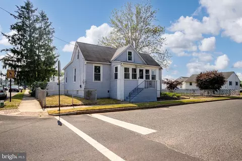 916 Walnut Street St, Burlington, NJ 08016