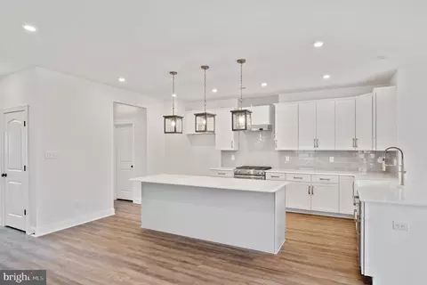 3 Birch Ct, Wrightstown, NJ 08562 photo 3