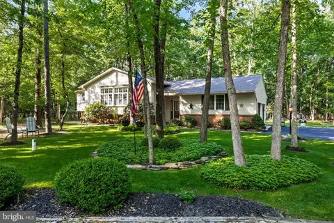 305 Gettysburg Ct, Medford, NJ 08055