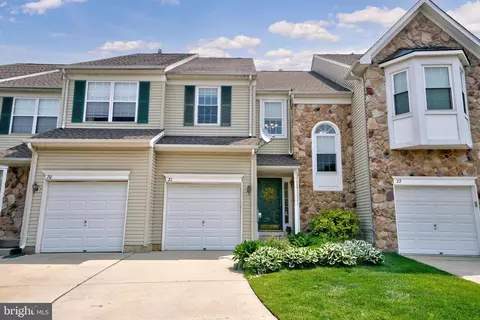 21 Oxford Ct, Bordentown, NJ 08505