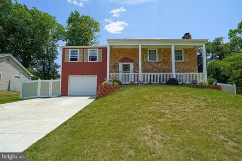 19 Temple Ln, Willingboro, NJ 08046