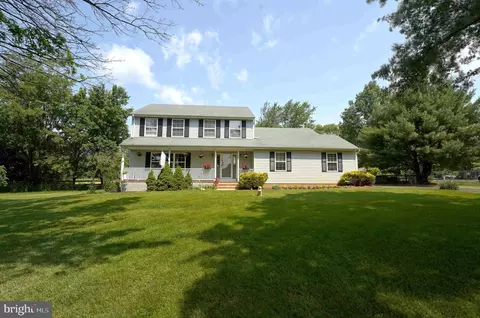 256 Warren Dr, Wrightstown, NJ 08562
