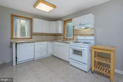 314 Mecray Ln, Maple Shade, NJ 08052 photo 8